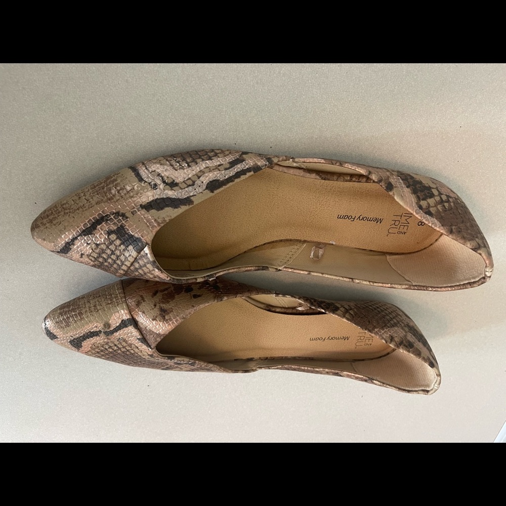 Used like new time and tru with a snake skin finish